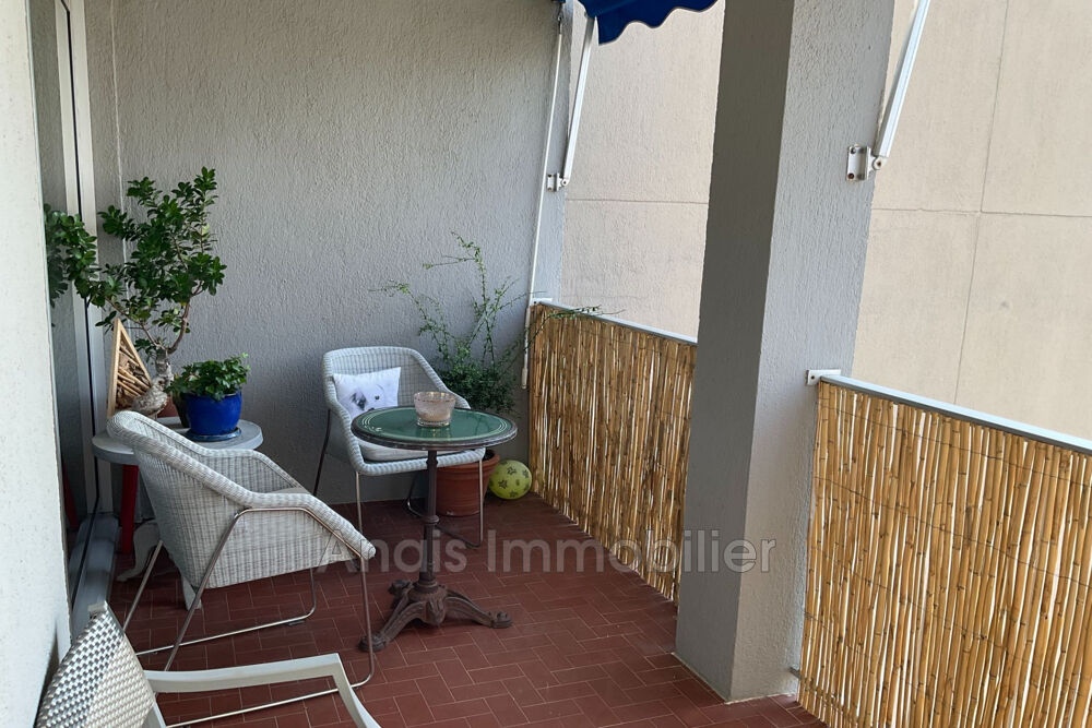 Vente Appartement Vente d'un spacieux appartement de type 2 pi�ces au coeur de Co Cogolin