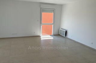  Appartement à louer 3 pièces 60 m²
