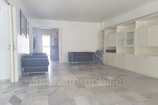  Appartement  vendre 2 pices 67 m