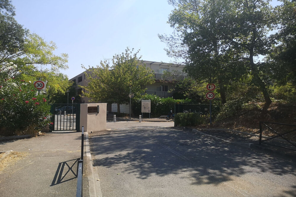 Vente Parking/Garage GARAGE 12 M² EN RDC : GARBEJAIRE Valbonne