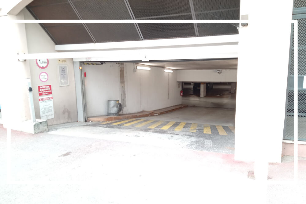 Vente Parking/Garage PARKING SOUS SOL 12,5 M² : CANNES BEACH Cannes