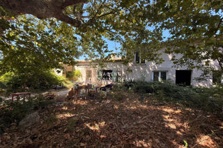 Maison 306 m² · à Sénas · 306 m² · 535 500 €