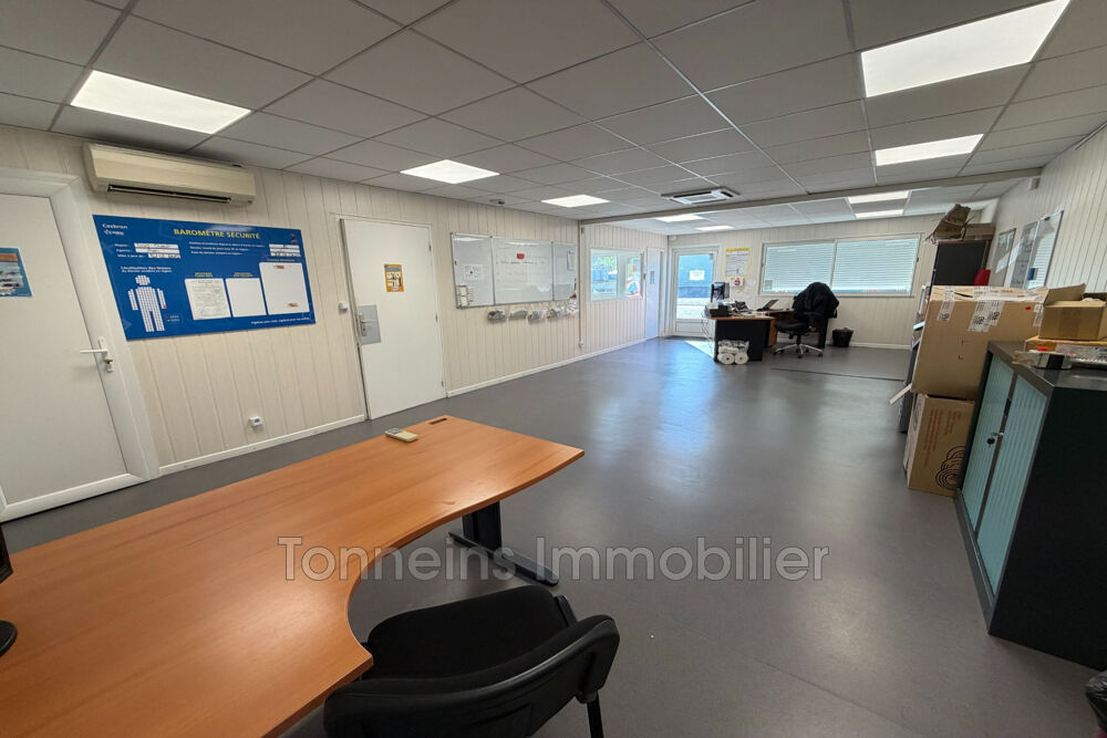   professionnel entrepôt Aiguillon