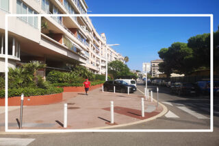  Parking / Garage  vendre 13 m