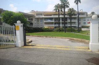  Parking / Garage  vendre 14 m