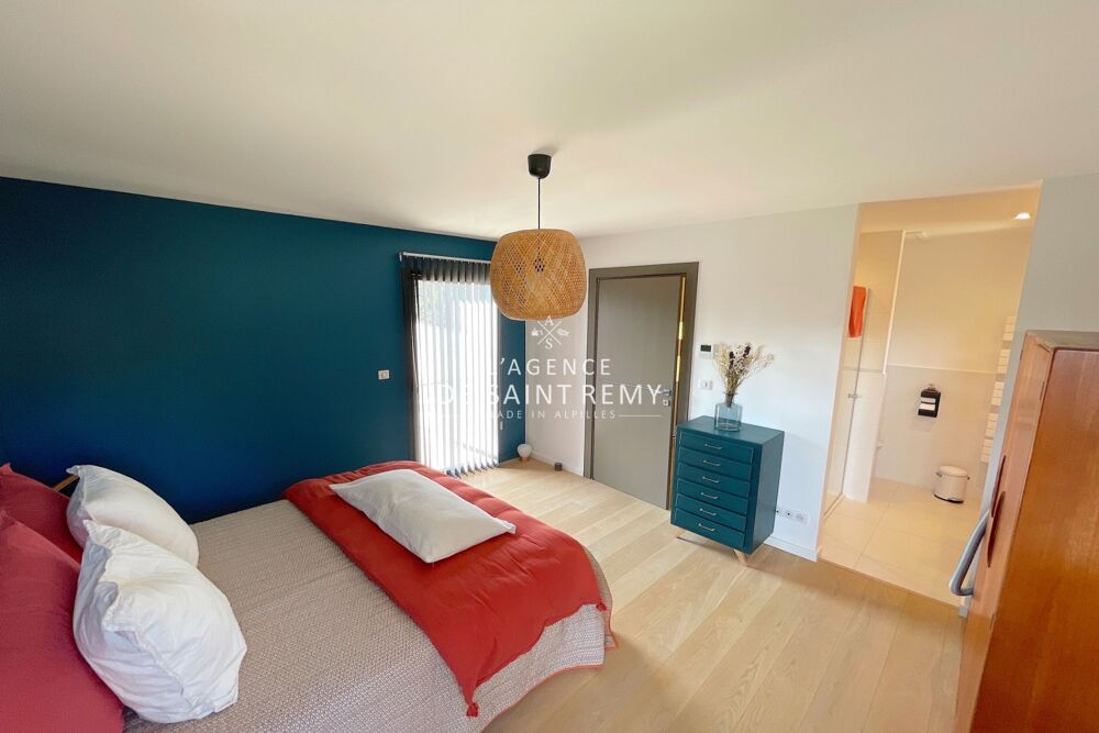 Propriété Contemporaine d'Exception avec Terrain Constructible