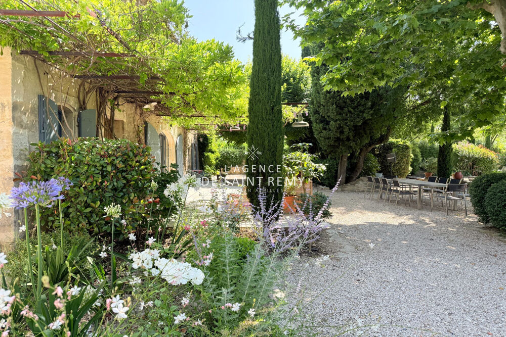Vente Maison Saint-Rémy-de-Provence ? Coup de coeur à la campagne, à seuleme Saint-rémy-de-provence