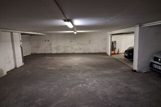  Parking / Garage à vendre 