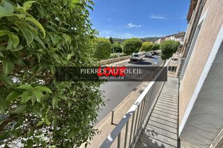  Appartement à louer 4 pièces 82 m²