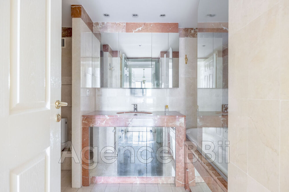  vendre  Appartement Saint-Laurent-du-Var (06700)