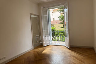  Appartement à louer 3 pièces 55 m²