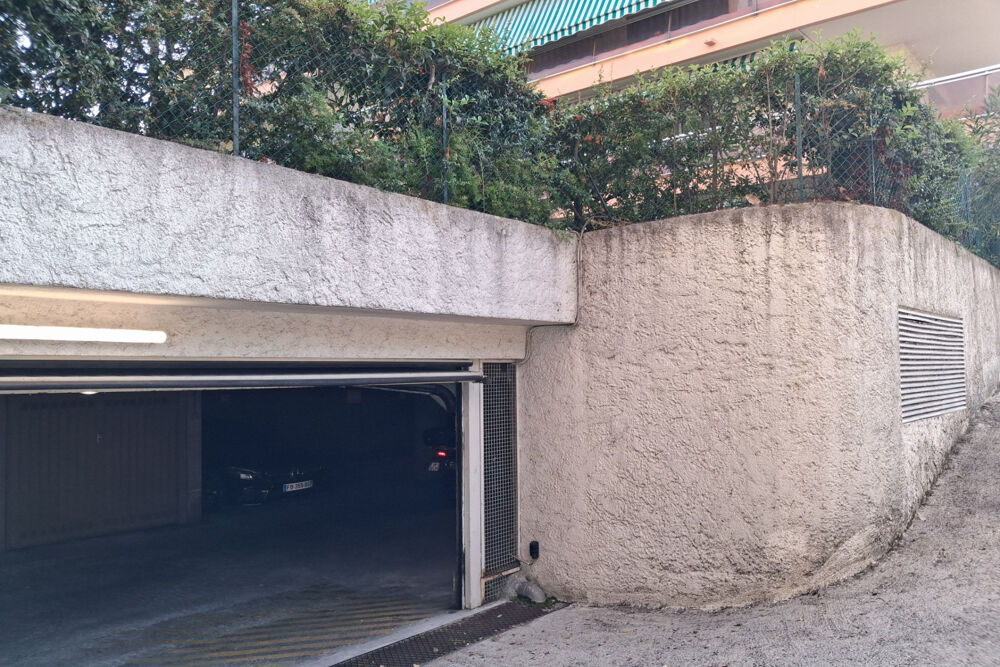 Vente Parking/Garage GARAGE 12 M² : LES 2 COLOMBES Le cannet