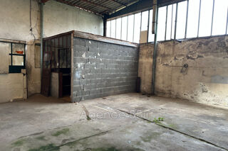  Parking / Garage  vendre 50 m