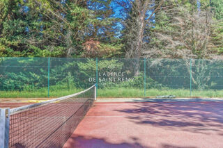  Maison  vendre 15 + pices 640 m