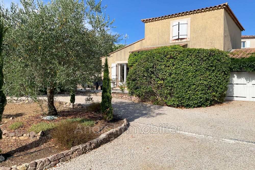 A Vendre - Maison sur les hauteurs de Cogolin. Située, dans un
