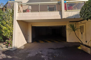  Parking / Garage  vendre 24 m