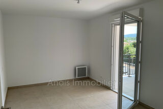  Appartement à louer 3 pièces 60 m²