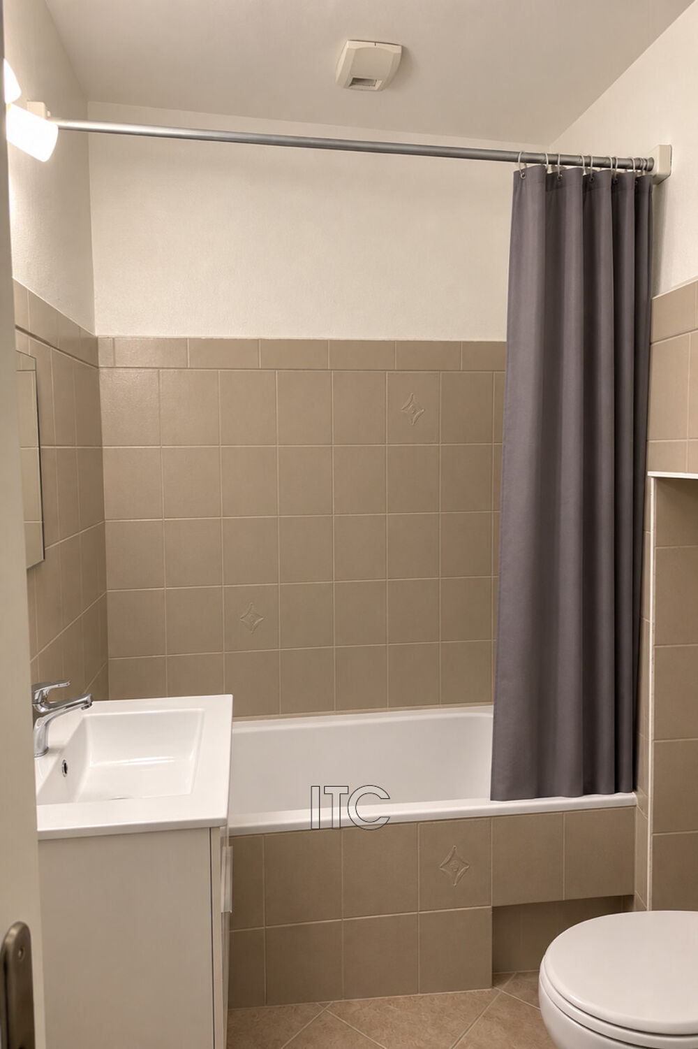 Location Appartement location appartement 2 Pièce(s) Saint-maximin-la-sainte-baume
