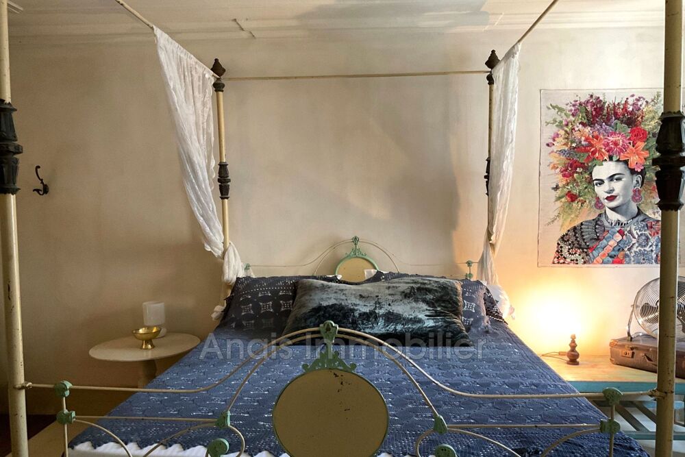 Cogolin à vendre Magnifique maison de village rénovée de 250 m