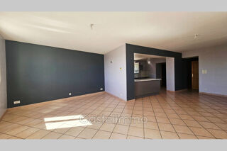  Appartement à louer 5 pièces 151 m²