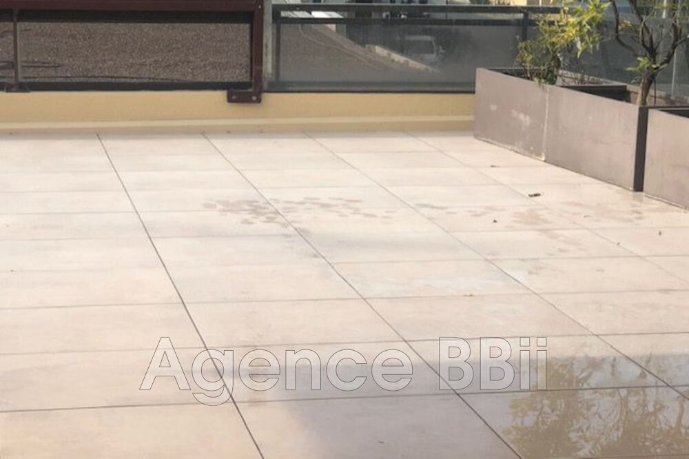  vendre  Appartement Saint-Laurent-du-Var (06700)