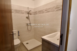  Appartement à louer 2 pièces 56 m²