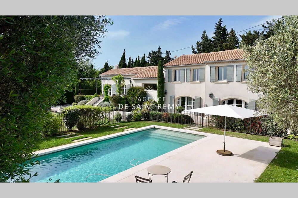 Entre Saint-Rémy-de-Provence, Maillane et Saint-Étienne-....