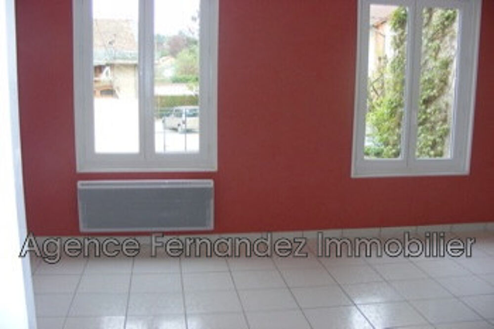 Location Appartement Appartement type 1 centre ville: Marcigny