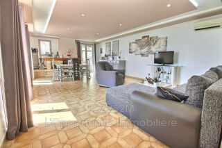  Maison � vendre 5 pi�ces 211 m�