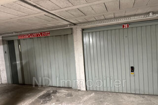  Parking / Garage  vendre 