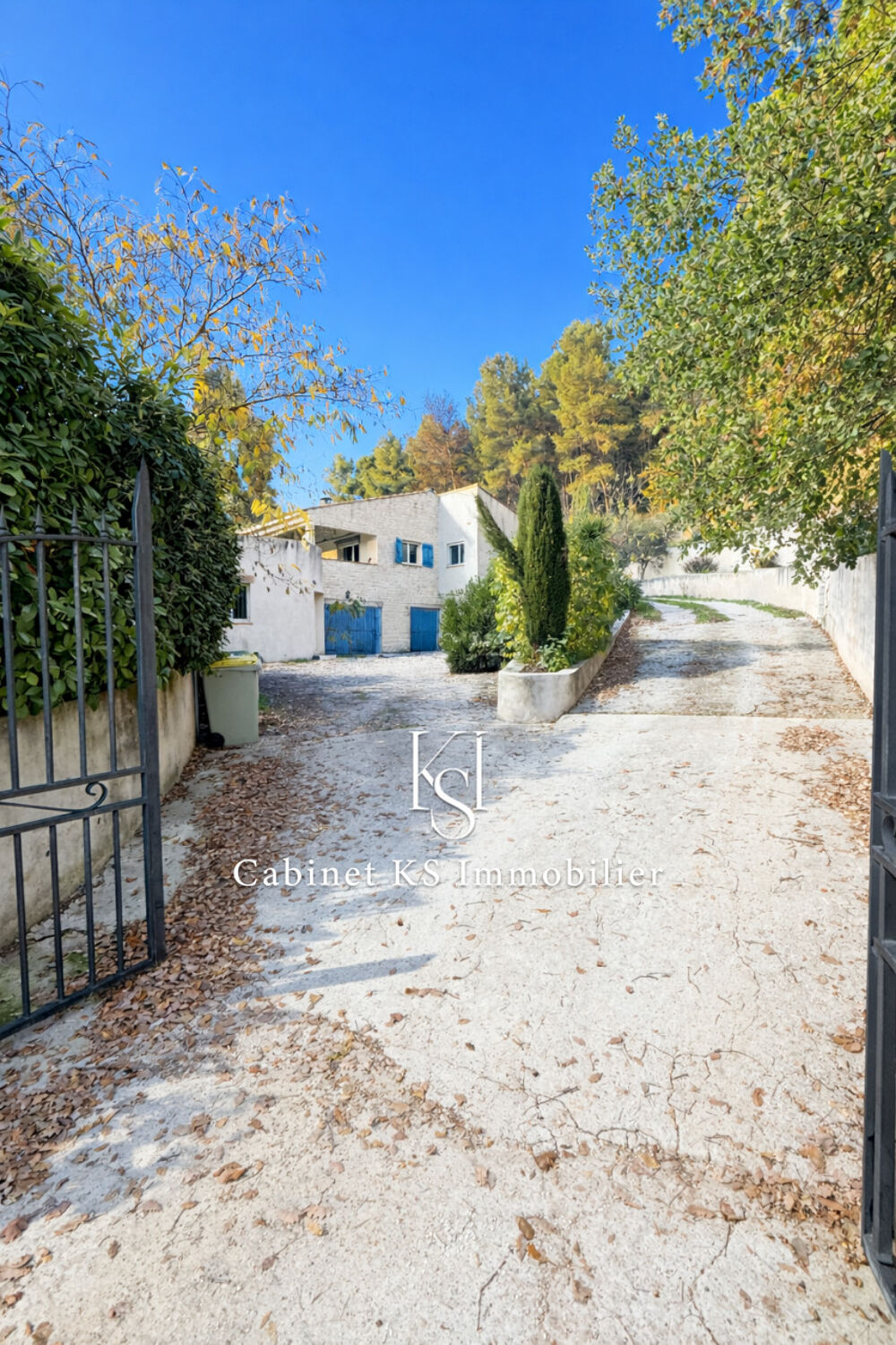 VILLA T7 AVEC PISCINE ET FORT RENDEMENT LOCATIF