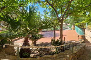  Maison  vendre 4 pices 220 m