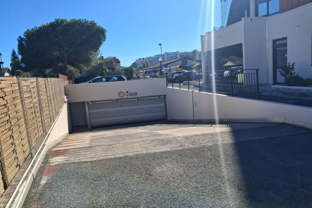 Vente Parking/Garage DOUBLE GARAGE 30 M² : CENTRE VILLE Mandelieu-la-napoule