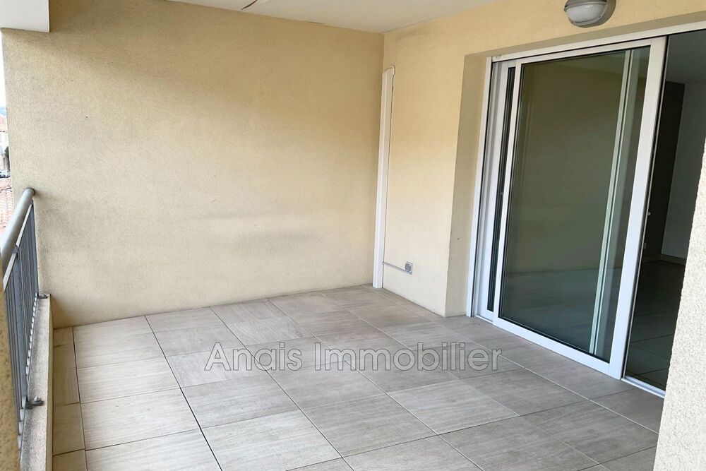 Vente Appartement A VENDRE - En centre-ville de Cogolin appartement de 75 m� (2 Cogolin
