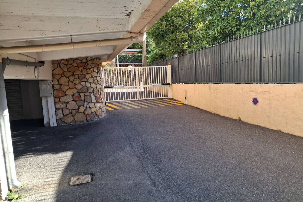 Vente Parking/Garage GARAGE 15 M² : EN RDC Le cannet