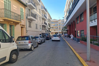  Parking / Garage à vendre 13 m²