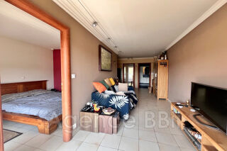  Appartement  vendre 2 pices 61 m