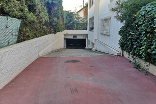  Parking / Garage  vendre 