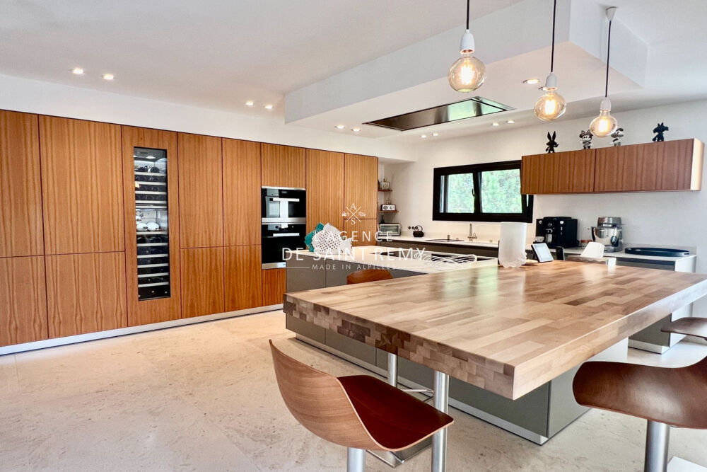 Vente Maison Élégance Provençale : Luxueuse Propriété avec Jardin Paysager Maillane