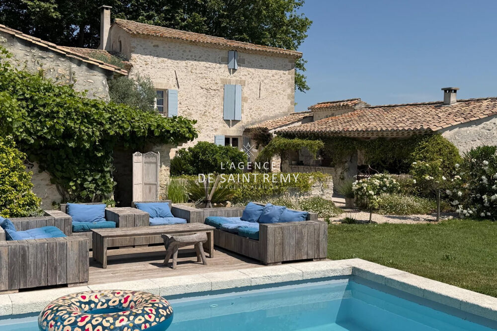 Maison 8 pièces 300 m² · à Le Thor · 300 m² · 2 490 000 €