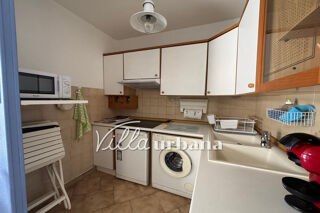  Appartement à louer 1 pièce 28 m² Juan-les-pins