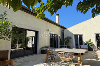  Maison  vendre 9 pices 