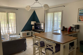 Appartement à louer 3 pièces 55 m²