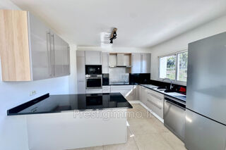  Maison à louer 5 pièces 150 m² Le cannet