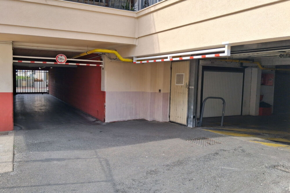 Vente Parking/Garage DOUBLE GARAGE 28 M² : SURELEVE Cannes