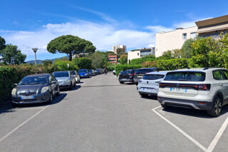  Parking / Garage � vendre 12 m�