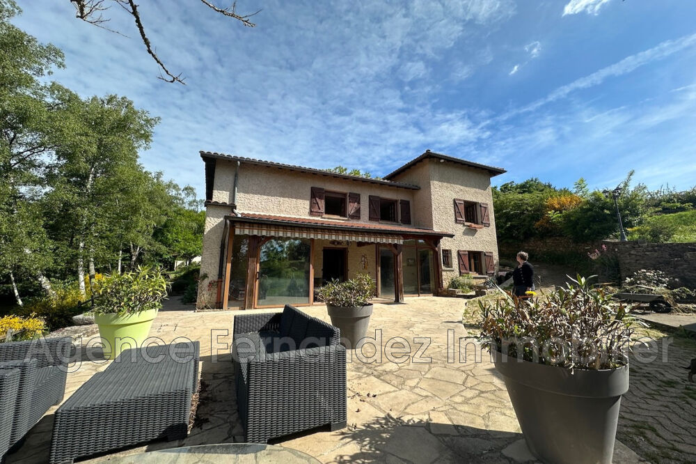 Vente Maison Maison  de 155 m2 hab. belle situation calme avec vue dégagées Matour