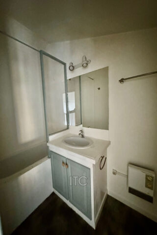  Appartement à louer 2 pièces 45 m²