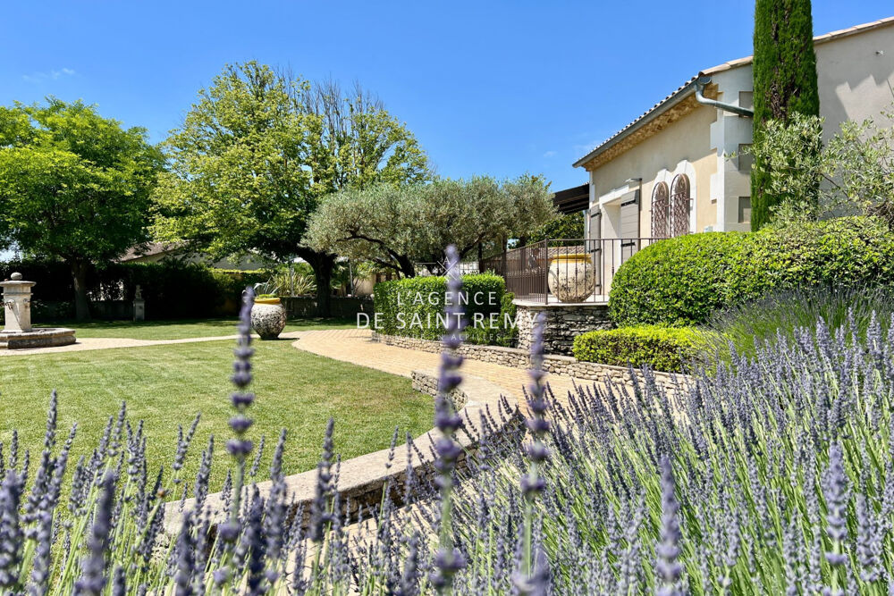 Élégance Provençale : Luxueuse Propriété avec Jardin Paysager
