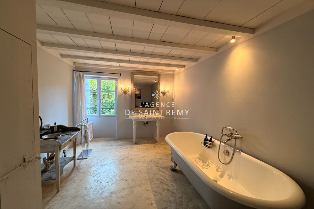 à vendre  Maison Saint-Rémy-de-Provence (13210)